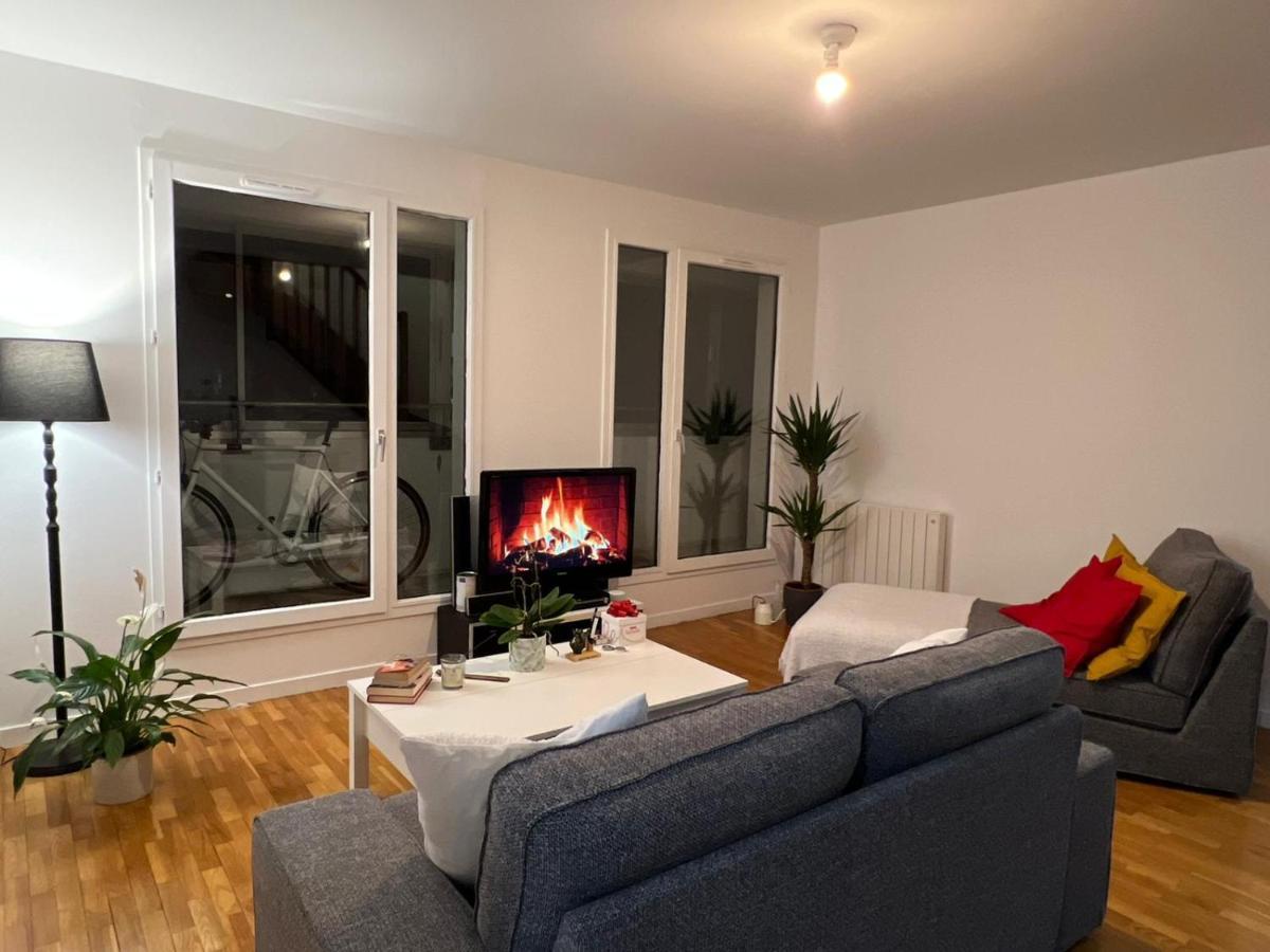 Entire Apartment With Terrace Parigi Esterno foto
